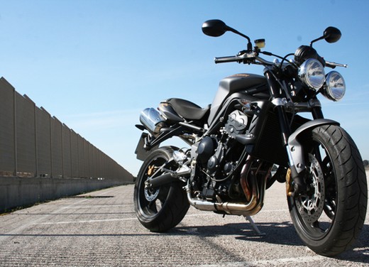 Triumph Street Triple R – Long Test Ride