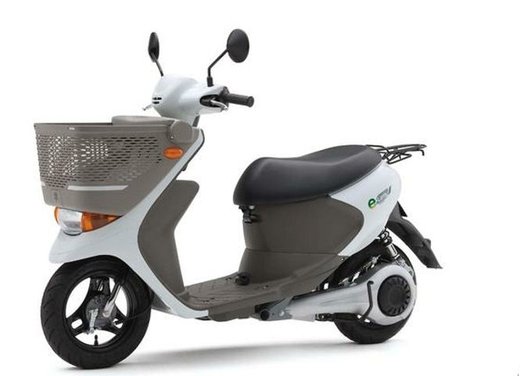 Suzuki e-Let’s in commercio in Giappone