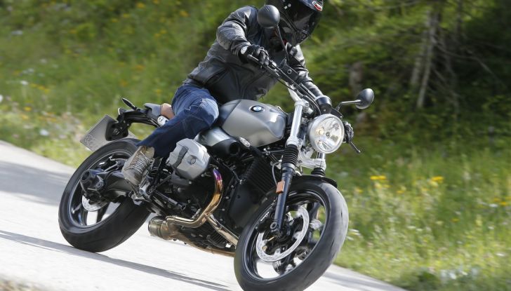 Prova della nuova BMW nineT Scrambler: due ruote selvaggia! - Foto 19 di 22
