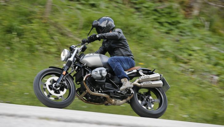 Prova della nuova BMW nineT Scrambler: due ruote selvaggia! - Foto 20 di 22