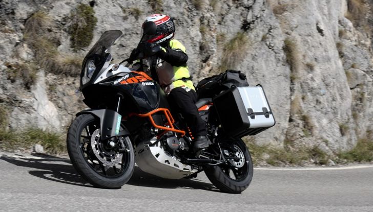 KTM 1050 Adventure: Prova su strada, prestazioni e prezzo - Foto 46 di 48