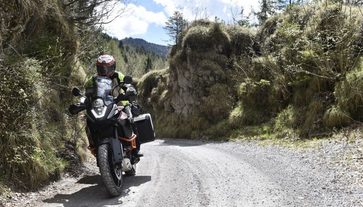 KTM 1050 Adventure: Prova su strada, prestazioni e prezzo - Foto 7 di 48