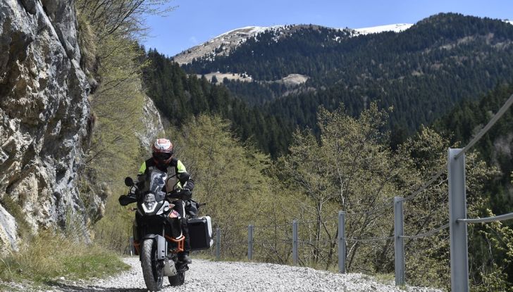 KTM 1050 Adventure: Prova su strada, prestazioni e prezzo - Foto 26 di 48