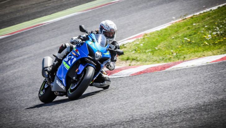 Prova in pista Suzuki GSX-R 1000 2017: il Ritorno del Re - Foto 1 di 24
