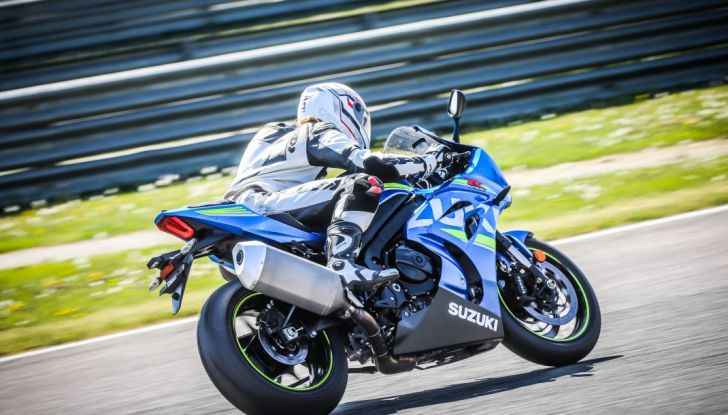 Prova in pista Suzuki GSX-R 1000 2017: il Ritorno del Re - Foto 16 di 24