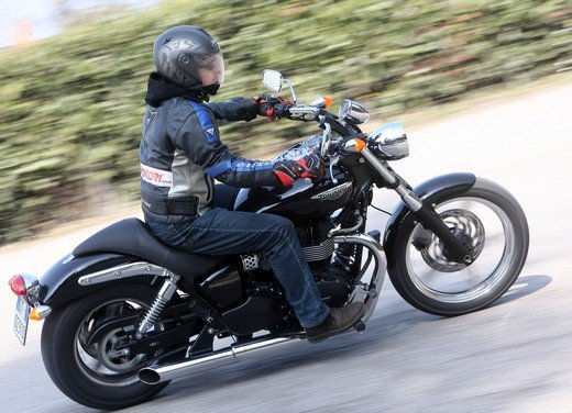 Triumph Speedmaster: prova su strada della cruiser equilibrata