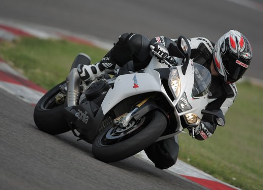 Aprilia RSV4R con pacchetto APRC: l’abbiamo provata ad Adria