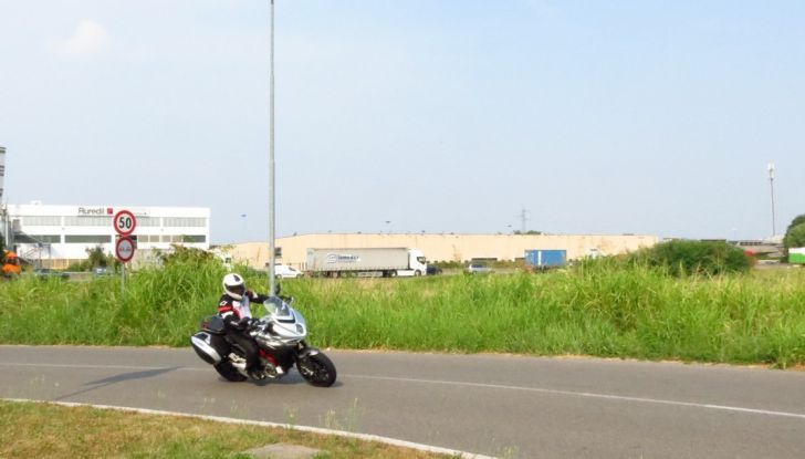 MV Agusta Turismo Veloce: la prova su strada - Foto 27 di 44