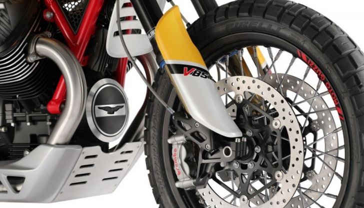 Moto Guzzi V85TT: ecco il prezzo ufficiale - Foto 9 di 11