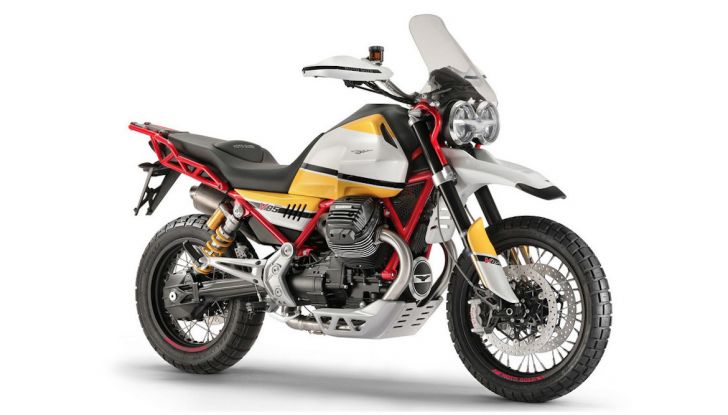 Moto Guzzi V85TT: ecco il prezzo ufficiale - Foto 1 di 11