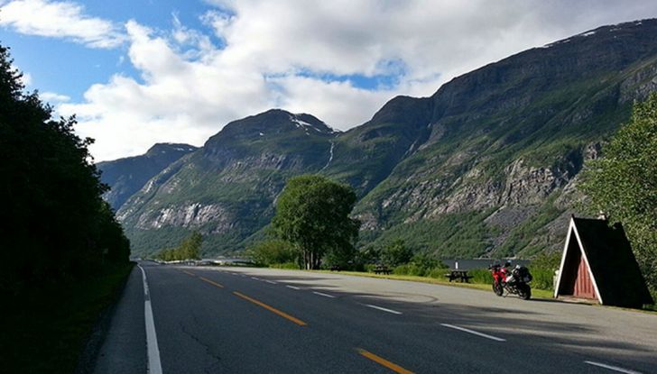 Un incredibile viaggio in moto tra i Fiordi norvegesi - Foto 5 di 12