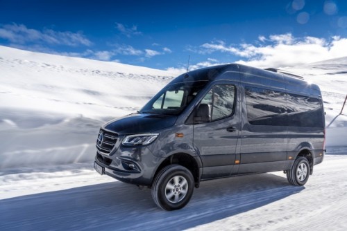 Nuovo Mercedes-Benz Sprinter 4×4: più efficienza, sicurezza e comfort - Foto 13 di 17