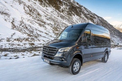 Nuovo Mercedes-Benz Sprinter 4×4: più efficienza, sicurezza e comfort - Foto 14 di 17
