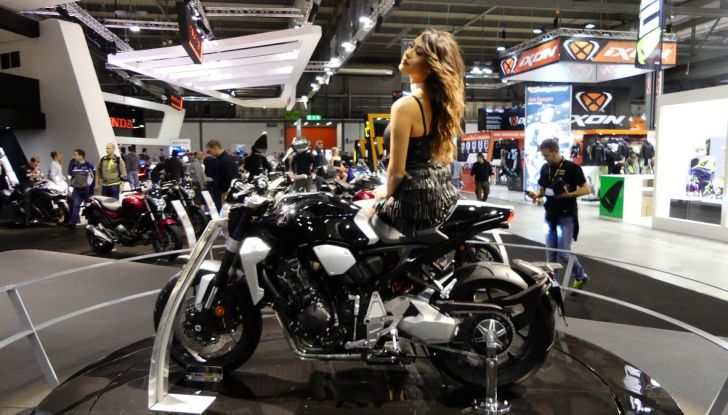 Eicma 2017 Girls… nonsolomoto! - Foto 63 di 140