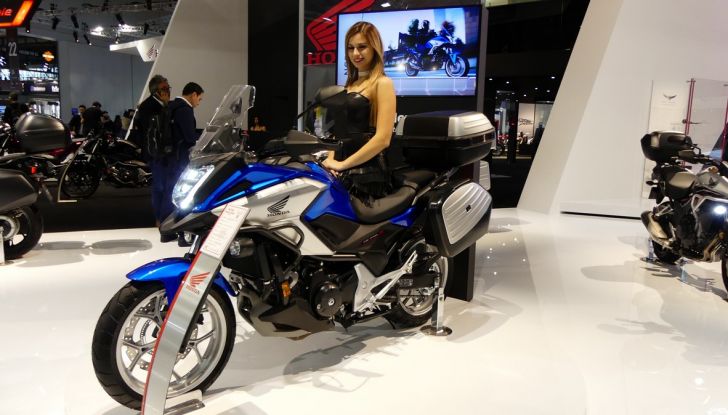 Eicma 2017 Girls… nonsolomoto! - Foto 70 di 140