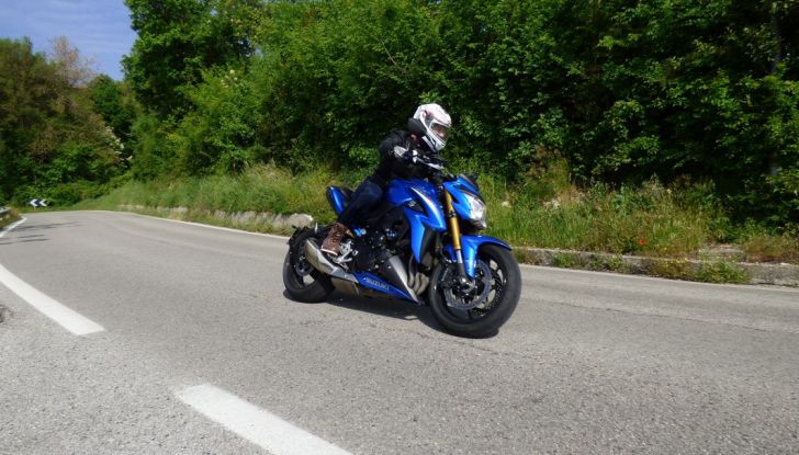Suzuki GSX-S1000, la nostra prova: oltre il divertimento! - Foto 6 di 59