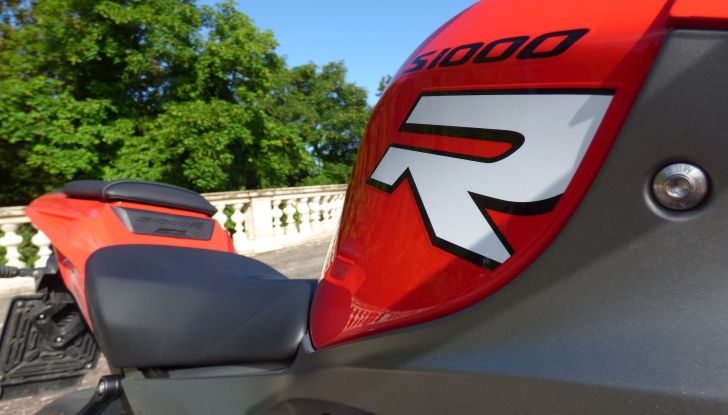 BMW S 1000 R, prova su strada:  Red Naked Redemption! - Foto 21 di 36