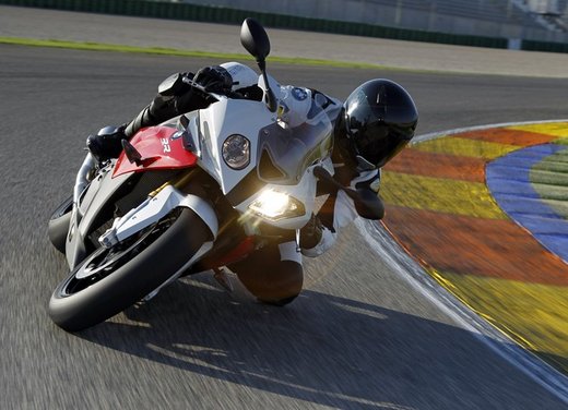 Nuova BMW S 1000 RR: il listino del modello 2012 parte da 16.850 Euro