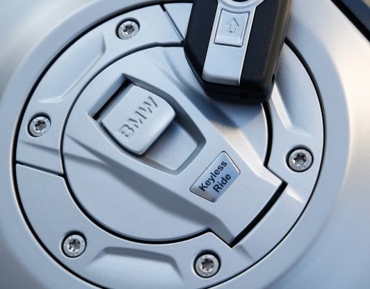 Prova su strada BMW R 1200R: una tranquilla naked da paura! - Foto 21 di 22