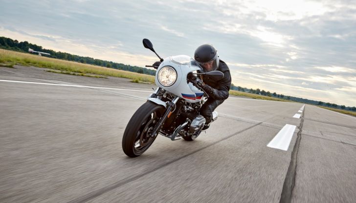 BMW presenta la R nineT Racer e la R nineT Pure 2017 - Foto 4 di 22
