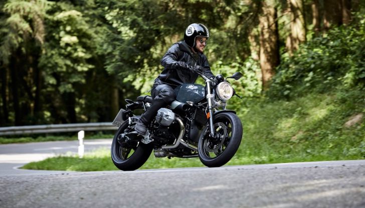 BMW presenta la R nineT Racer e la R nineT Pure 2017 - Foto 14 di 22