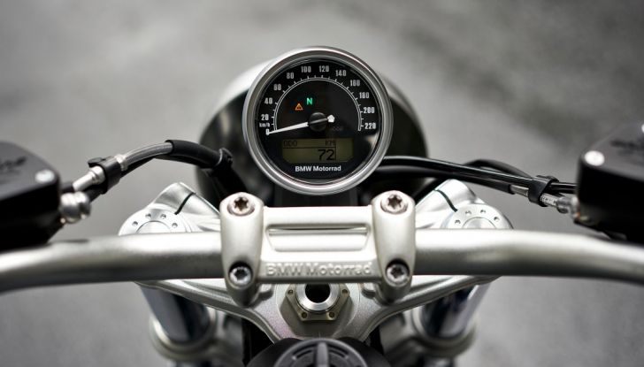 BMW presenta la R nineT Racer e la R nineT Pure 2017 - Foto 17 di 22