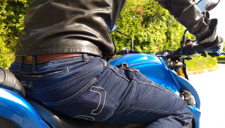 Suzuki GSX-S1000, la nostra prova: oltre il divertimento! - Foto 12 di 59