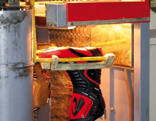 Stivali Forma Boots: Dentro il reparto di produzione - Foto 6 di 25