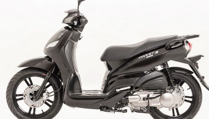 Prova Peugeot Tweet: lo scooter cittadino si fa in due - Foto 12 di 15