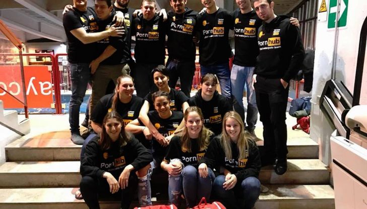 PornHub sponsor del team MV Agusta nella Superbike inglese - Foto 5 di 6