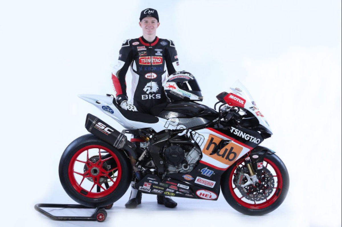 PornHub sponsor del team MV Agusta nella Superbike inglese.