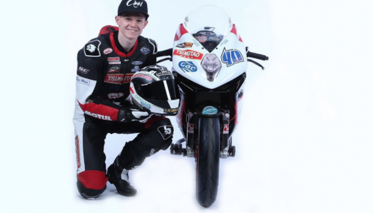 PornHub sponsor del team MV Agusta nella Superbike inglese - Foto 4 di 6