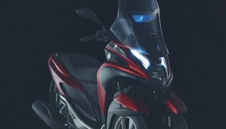Samsung e Yamaha presentano il Tricity con Smart Windshield - Foto 4 di 27