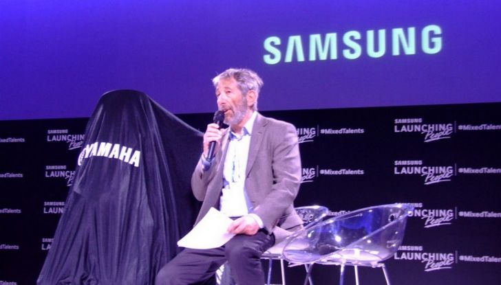 Samsung e Yamaha presentano il Tricity con Smart Windshield - Foto 21 di 27