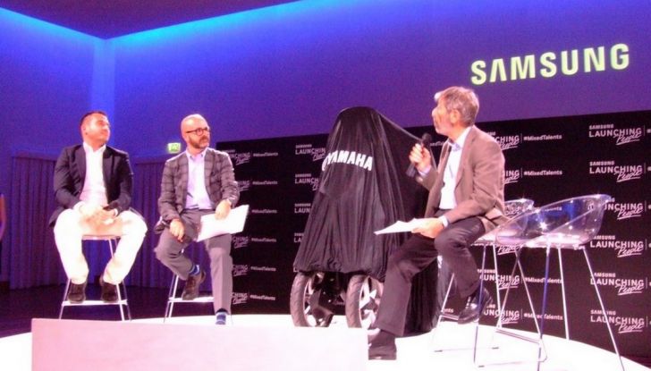 Samsung e Yamaha presentano il Tricity con Smart Windshield - Foto 27 di 27