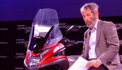 Samsung e Yamaha presentano il Tricity con Smart Windshield