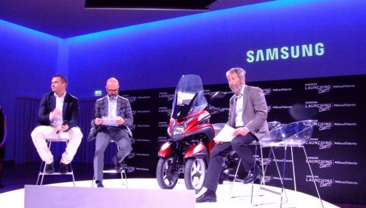 Samsung e Yamaha presentano il Tricity con Smart Windshield - Foto 6 di 27