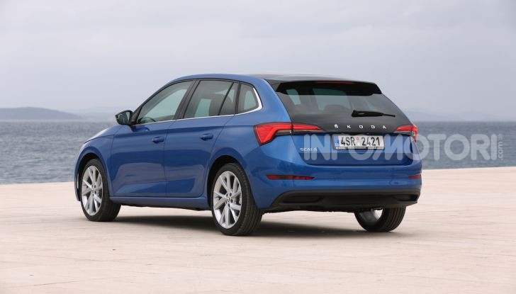 Skoda Scala prova su strada, motori e prezzi - Foto 14 di 32