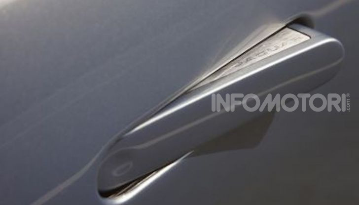 Retrovisori con telecamere e maniglie a scomparsa, se il futuro è una bugia - Foto 6 di 7