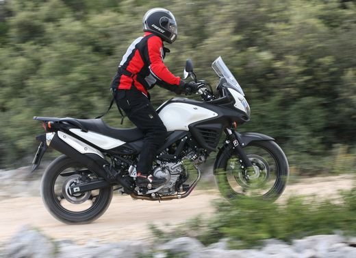 Nuova Suzuki V-Strom: ecco la lista ed il prezzo della gamma accessori