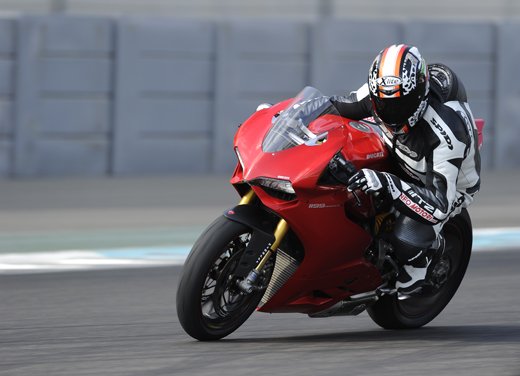 Ducati 1199 Panigale: il video del test ride a Yas Marina