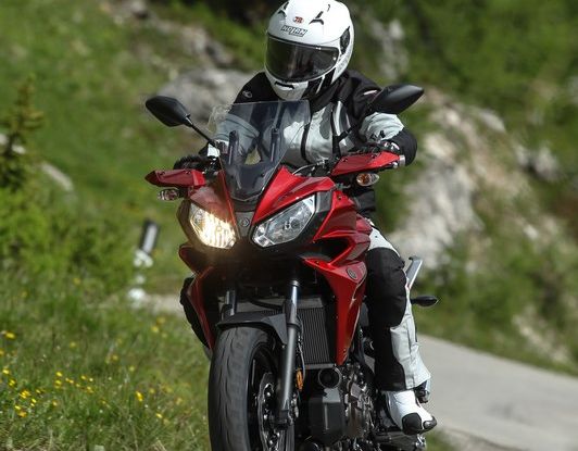 Prova su strada Yamaha Tracer 700: la Sport Tourer unica e affidabile - Foto 15 di 23