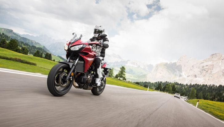 Prova su strada Yamaha Tracer 700: la Sport Tourer unica e affidabile - Foto 19 di 23