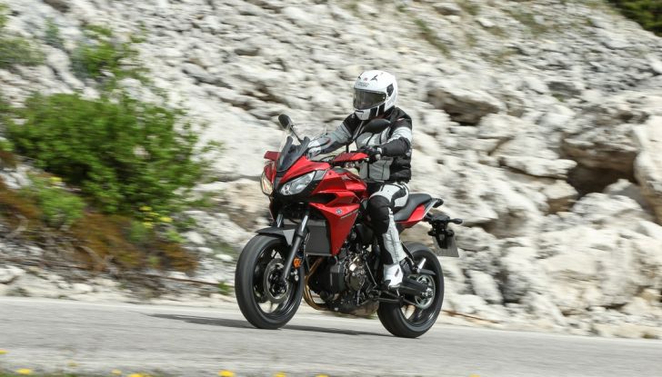 Prova su strada Yamaha Tracer 700: la Sport Tourer unica e affidabile - Foto 6 di 23
