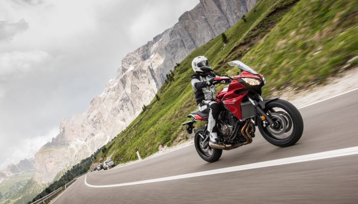 Prova su strada Yamaha Tracer 700: la Sport Tourer unica e affidabile - Foto 21 di 23