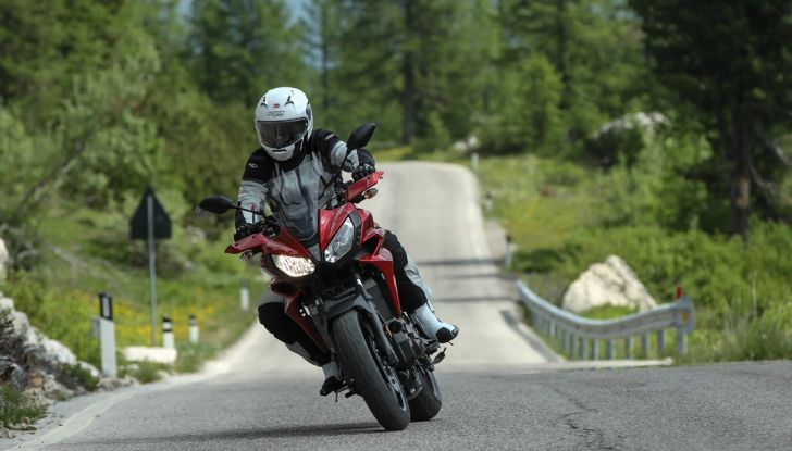 Prova su strada Yamaha Tracer 700: la Sport Tourer unica e affidabile - Foto 10 di 23
