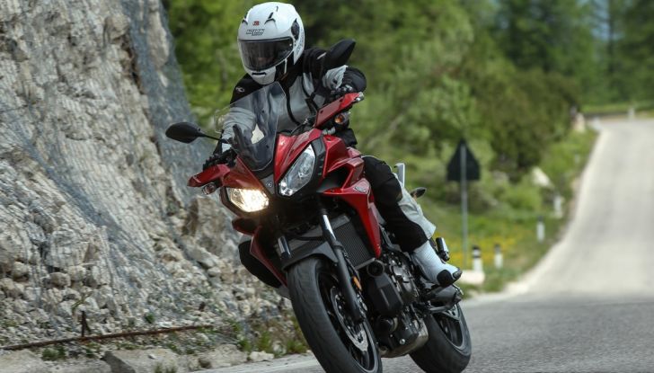 Prova su strada Yamaha Tracer 700: la Sport Tourer unica e affidabile - Foto 11 di 23