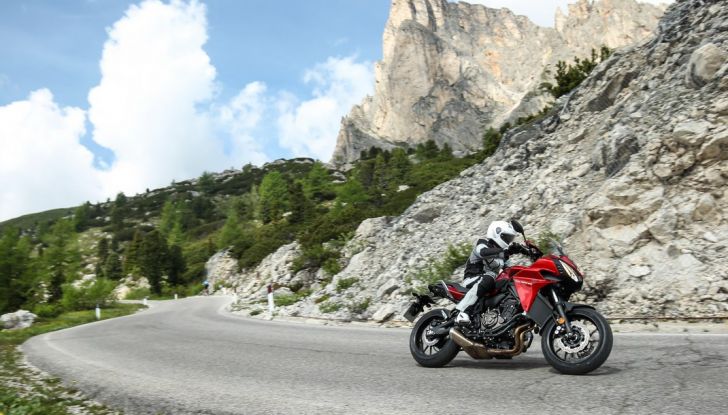 Prova su strada Yamaha Tracer 700: la Sport Tourer unica e affidabile - Foto 12 di 23