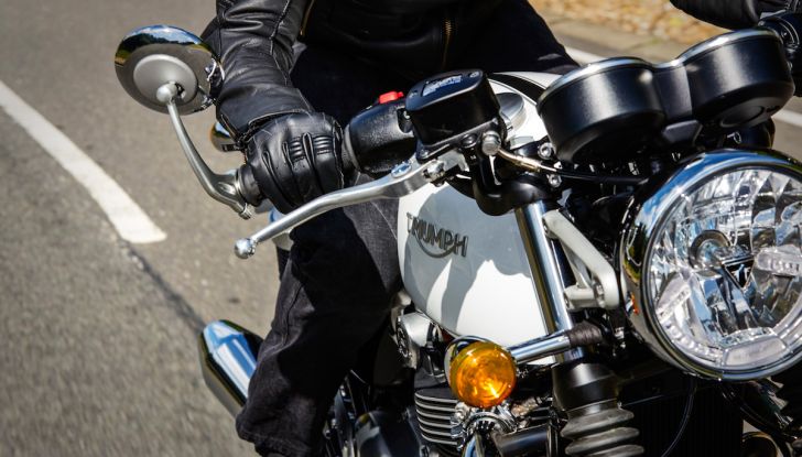 Triumph Classics ’59, prova su strada di tre icone inglesi - Foto 18 di 23