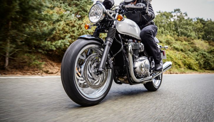 Triumph Classics ’59, prova su strada di tre icone inglesi - Foto 17 di 23